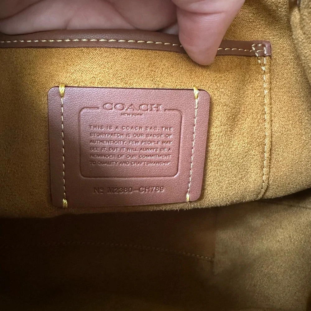 Authentic Coach Riya backpack - Picture 2 of 6